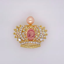 Load image into Gallery viewer, Cultured Freshwater Pearl (8-10mm) &amp; Cubic Zirconia Crown Brooches