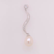 Load image into Gallery viewer, Cultured Freshwater Water Drops Pearl (8-9mm), S shape Stud Earrings - Anna Wang New York 