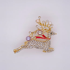 Cultured Freshwater Pearl (5-9mm) & Cubic Zirconia Deer Pin