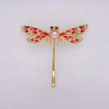 Load image into Gallery viewer, Cultured Freshwater Pearl (8-9mm) &amp;  Dragonfly Brooches in Copper