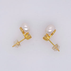 Cultured Freshwater Button Pearl (8-9mm)  Snow White Princess, Stud Earrings