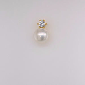 Cultured Freshwater Button Pearl (8-9mm)  Snow White Princess, Stud Earrings