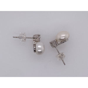 Cultured Freshwater Button Pearl (8-9mm)  Snow White Princess, Stud Earrings